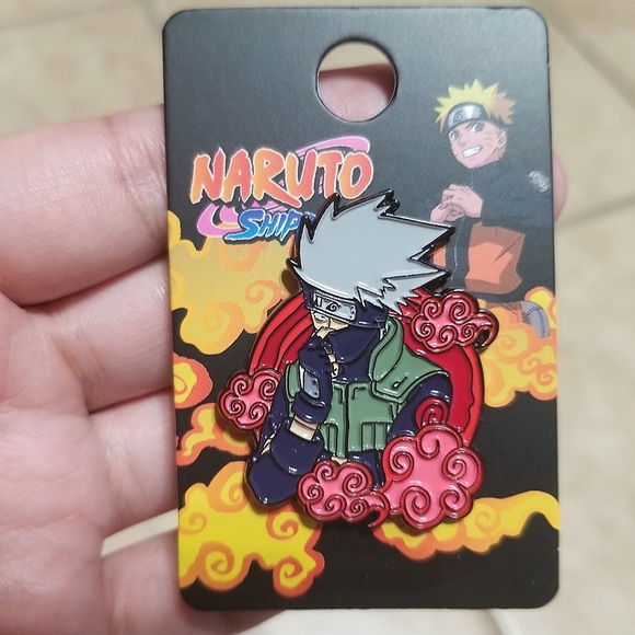 Naruto Shippuden Kakashi Enamel Pin - Picture 1 of 2